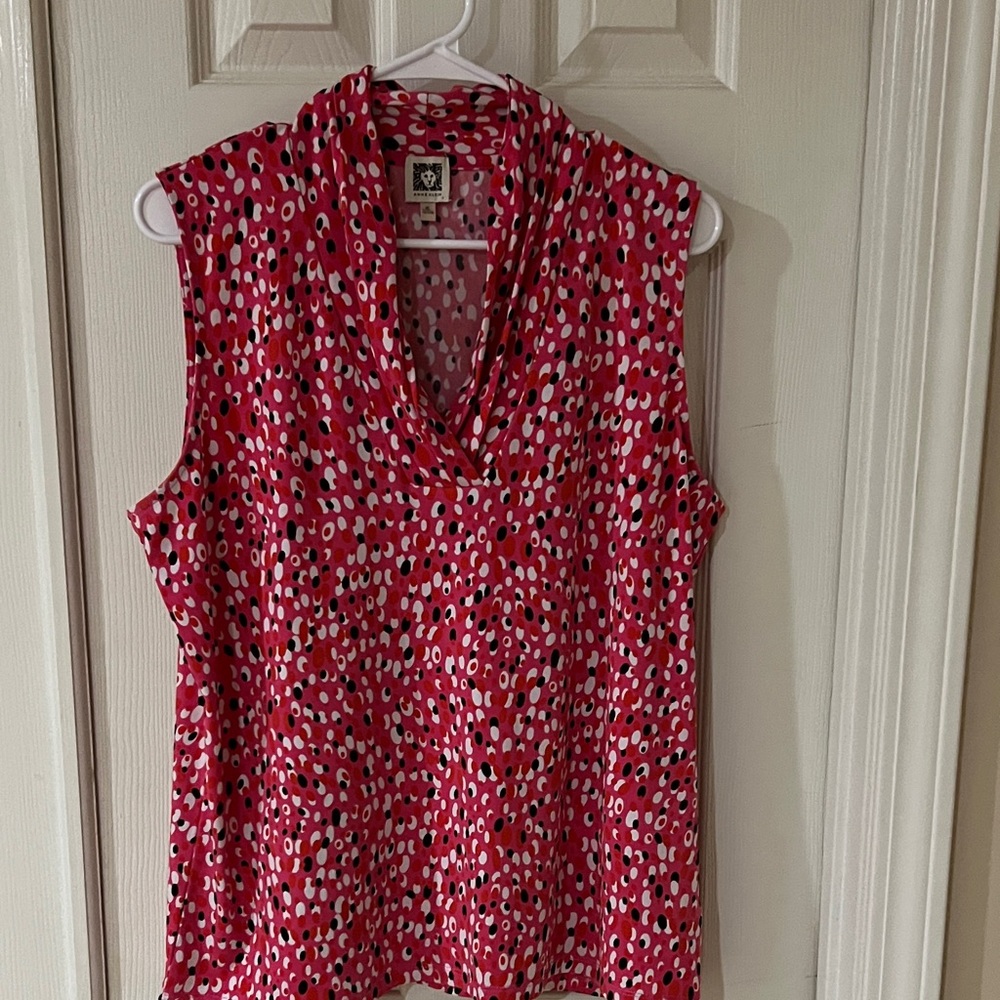Anne Klein Hot Pink and White oPatterned Sleeveless Blouse